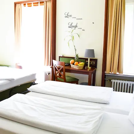Parkhotel מלון