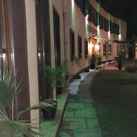 Parkhotel מלון זירנדורף