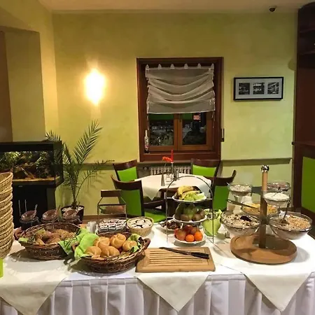 Parkhotel זירנדורף