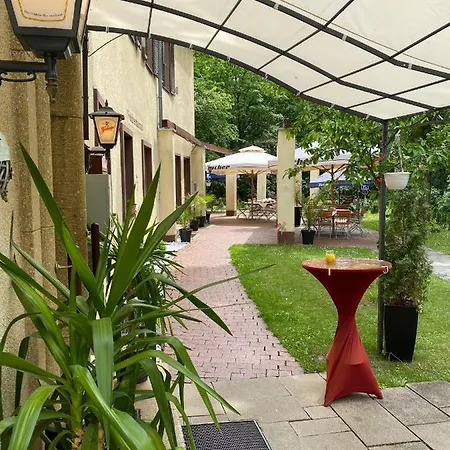 Parkhotel זירנדורף