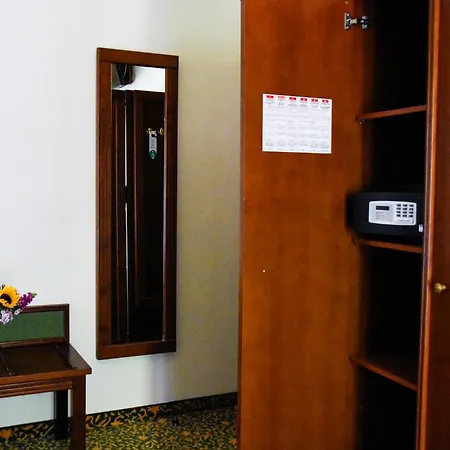 Parkhotel 3* زيمدورف