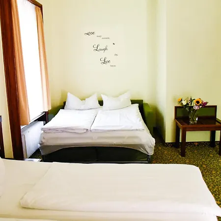 فندق Parkhotel 3*