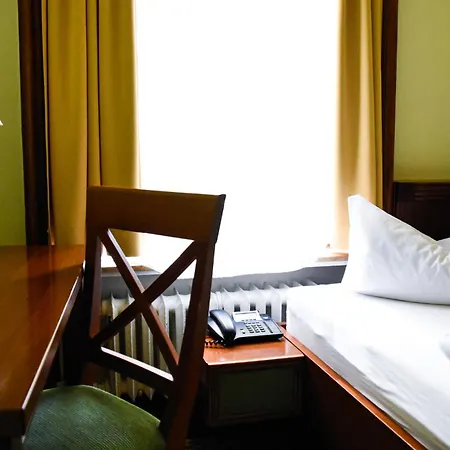Parkhotel فندق