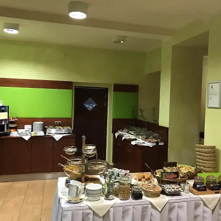 Parkhotel فندق زيمدورف