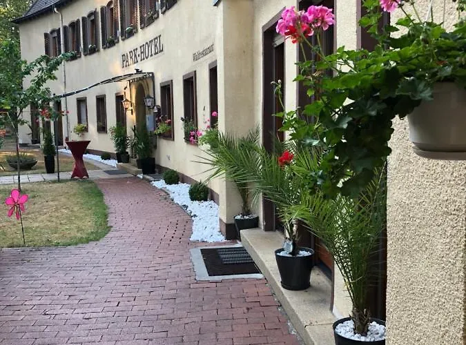 Parkhotel מלון 3*