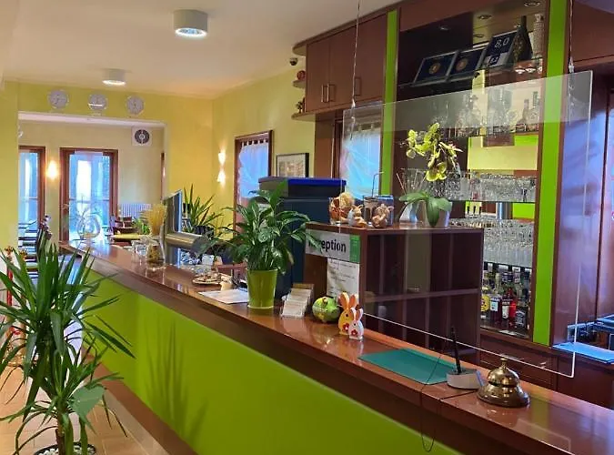 Parkhotel מלון זירנדורף